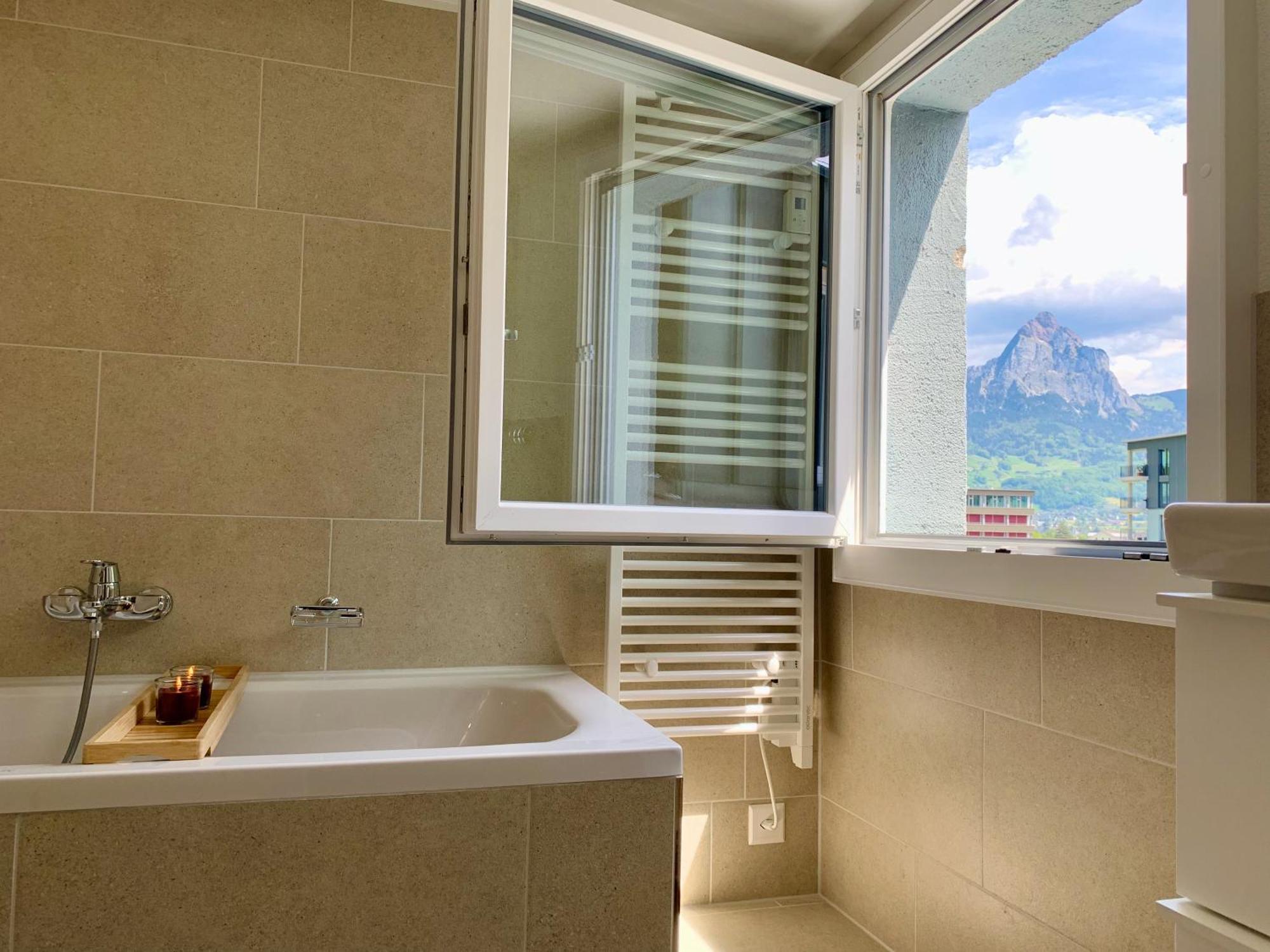 Luna O Mountainview O Pizzaoven Brunnen Exterior foto