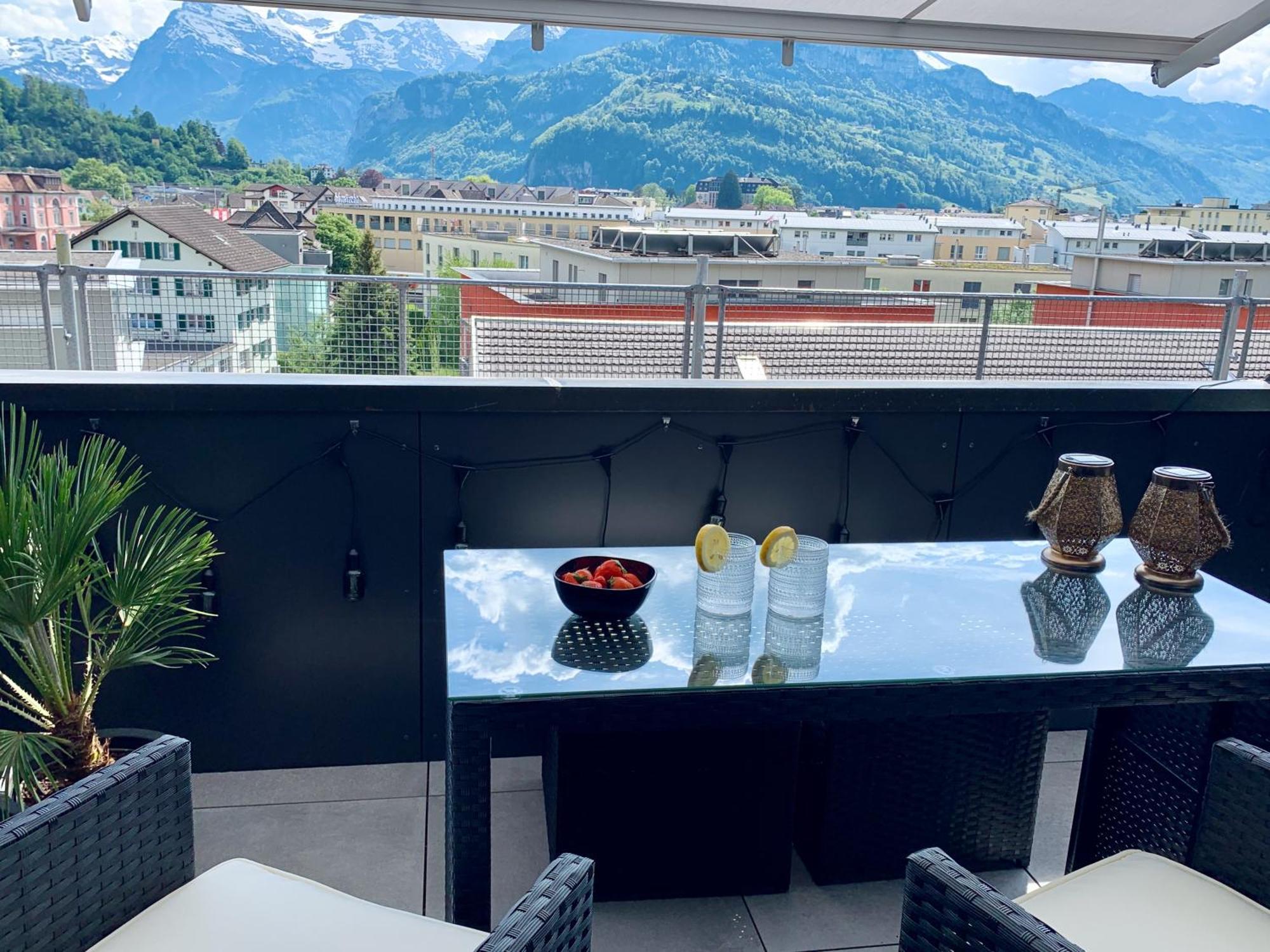 Luna O Mountainview O Pizzaoven Brunnen Exterior foto