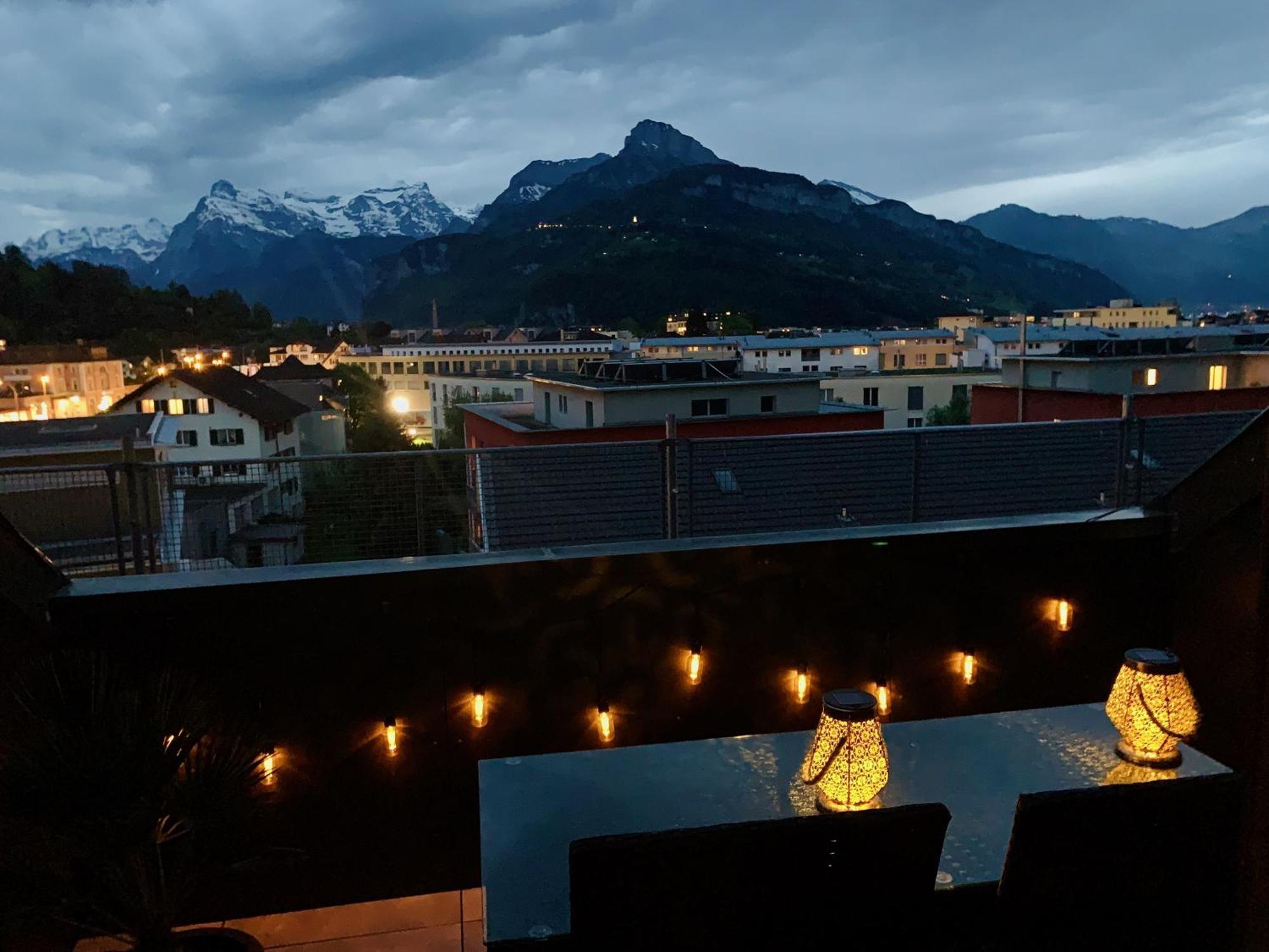 Luna O Mountainview O Pizzaoven Brunnen Exterior foto